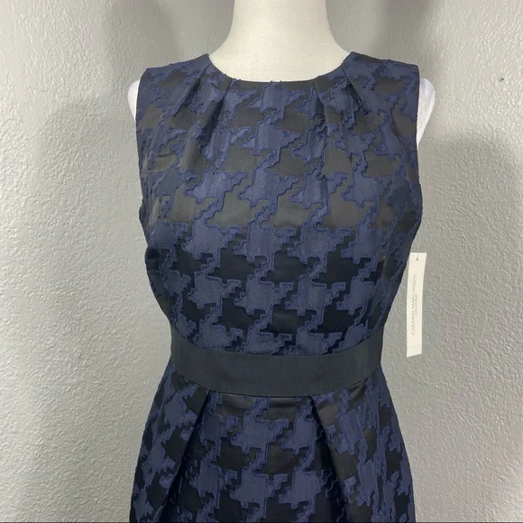 NWT Carmen Marc Valvo dress Size 2